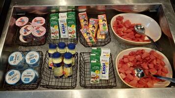 Free daily buffet breakfast