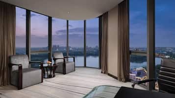 Minibar, két bảo mật tại phòng, bàn ủi/dụng cụ ủi quần áo