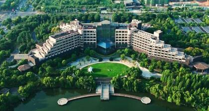 Sunstone Plaza Hotel