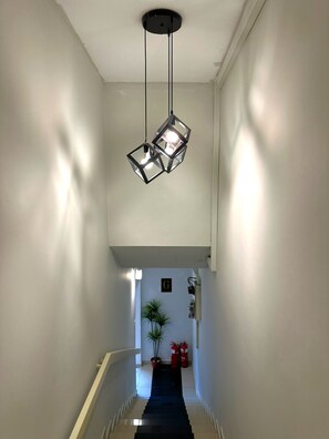 32-inch TV with satellite channels - De UPTOWN Hotel @ SS2 (Petaling Jaya)