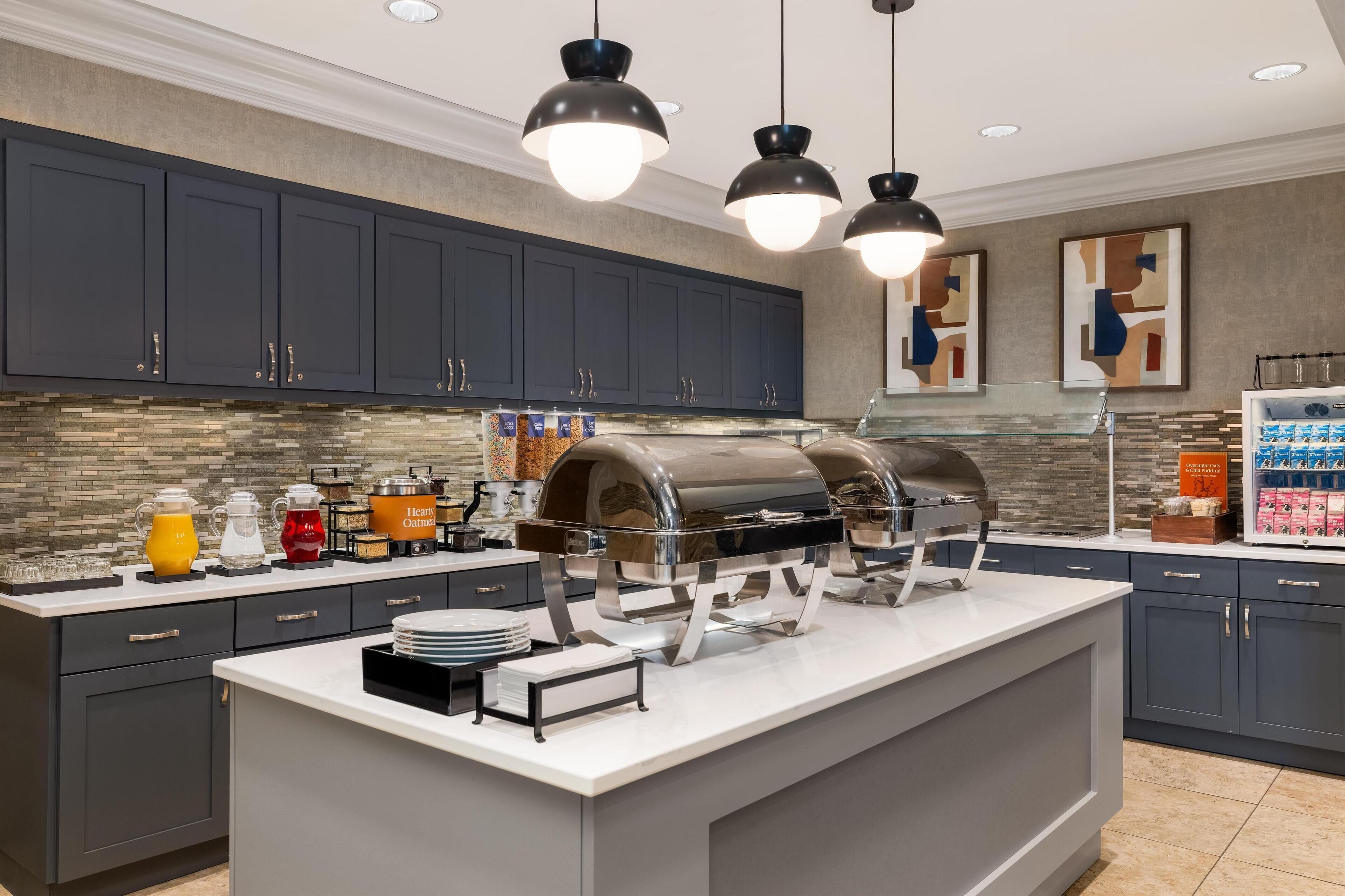 free daily continental breakfast