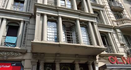 Diagonal House - Hostel