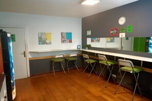 تناول الطعام