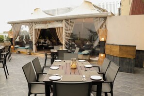 Rooftop terrace - Eternity (New Delhi)