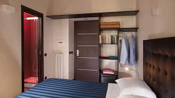 Doppelzimmer zur Einzelnutzung | Italienische BettbezĂŒge von Frette, Zimmersafe, Schreibtisch