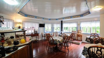 Desayuno buffet incluido todos los días