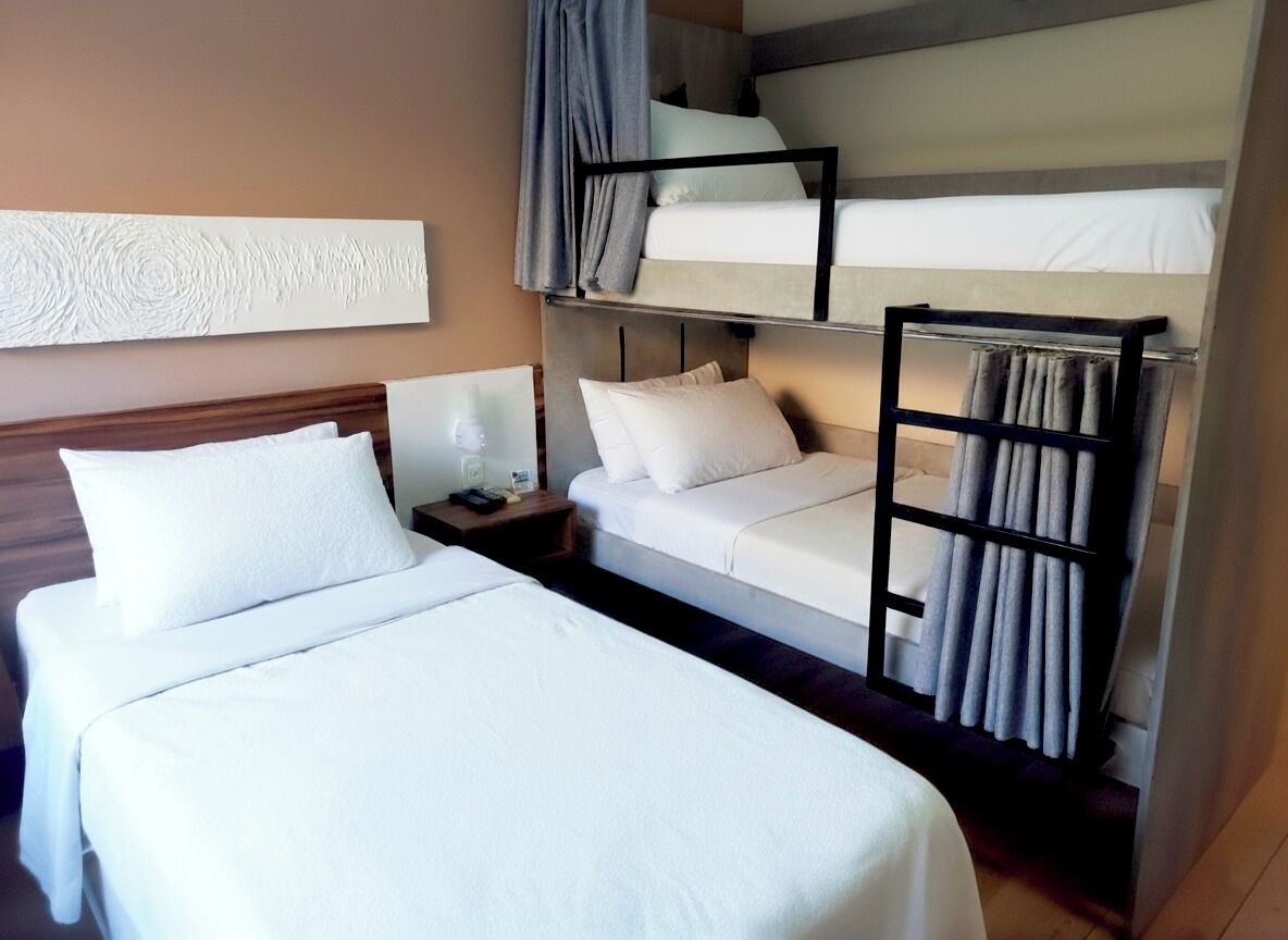Standard Triple Room | Bar mini, peti besi dalam bilik, Wi-fi percuma, cadar katil 