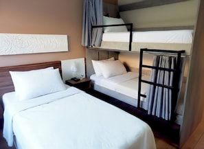 Standard Triple Room | Minibar, in-room safe, free WiFi, bed sheets - Swan Rio Grande (Rio Grande)