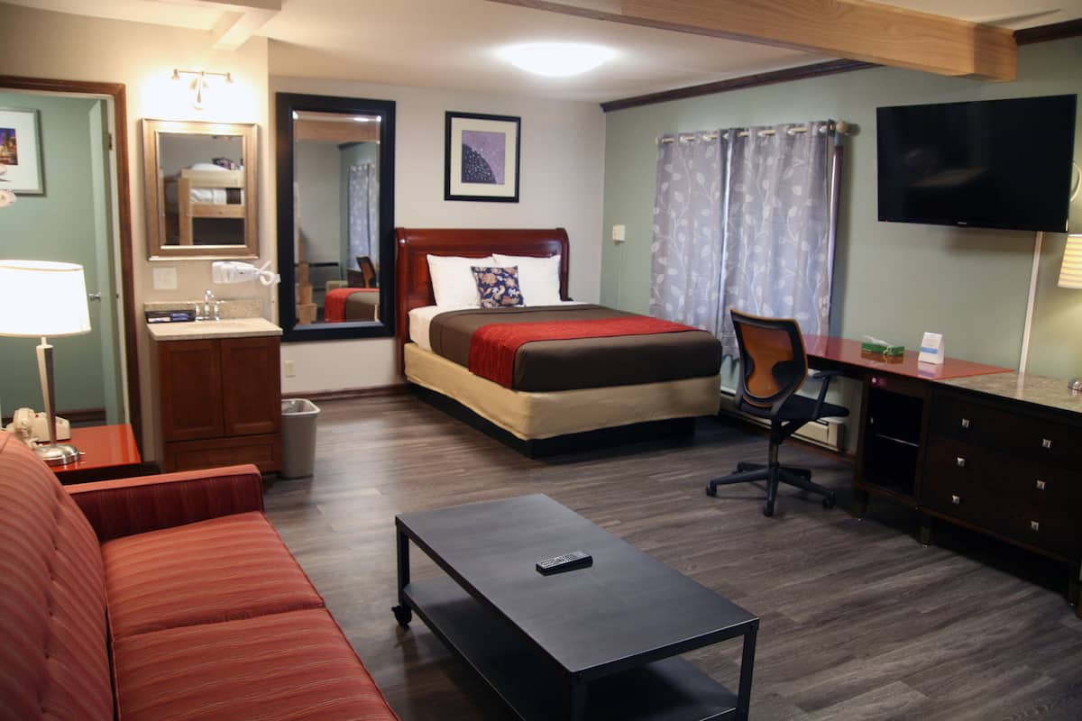 Desk, iron/ironing board, free WiFi, bed sheets