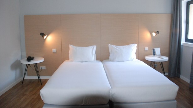 Double or Twin Room | Desk, cribs (free), rollaway beds (surcharge), WiFi (free) - Hotel Davilina (Vila Nova de Gaia)