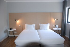 Double or Twin Room | Desk, free cribs/infant beds, rollaway beds, free WiFi