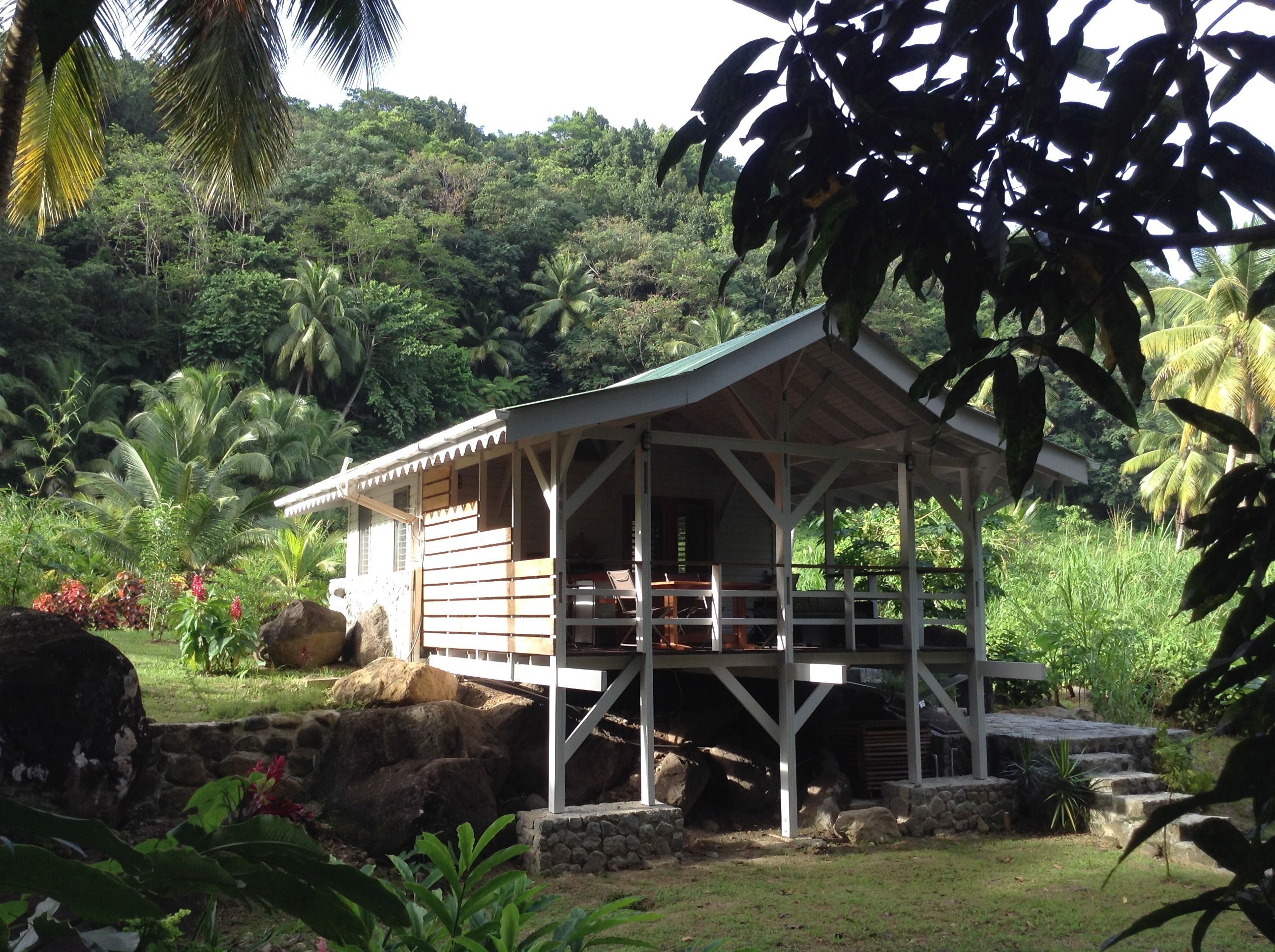 Guava-Cherry Exclusive Cottage | 迷你吧、免費無線上網、床單