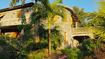 Loft de diseñador, 3 habitaciones | Terraza o patio