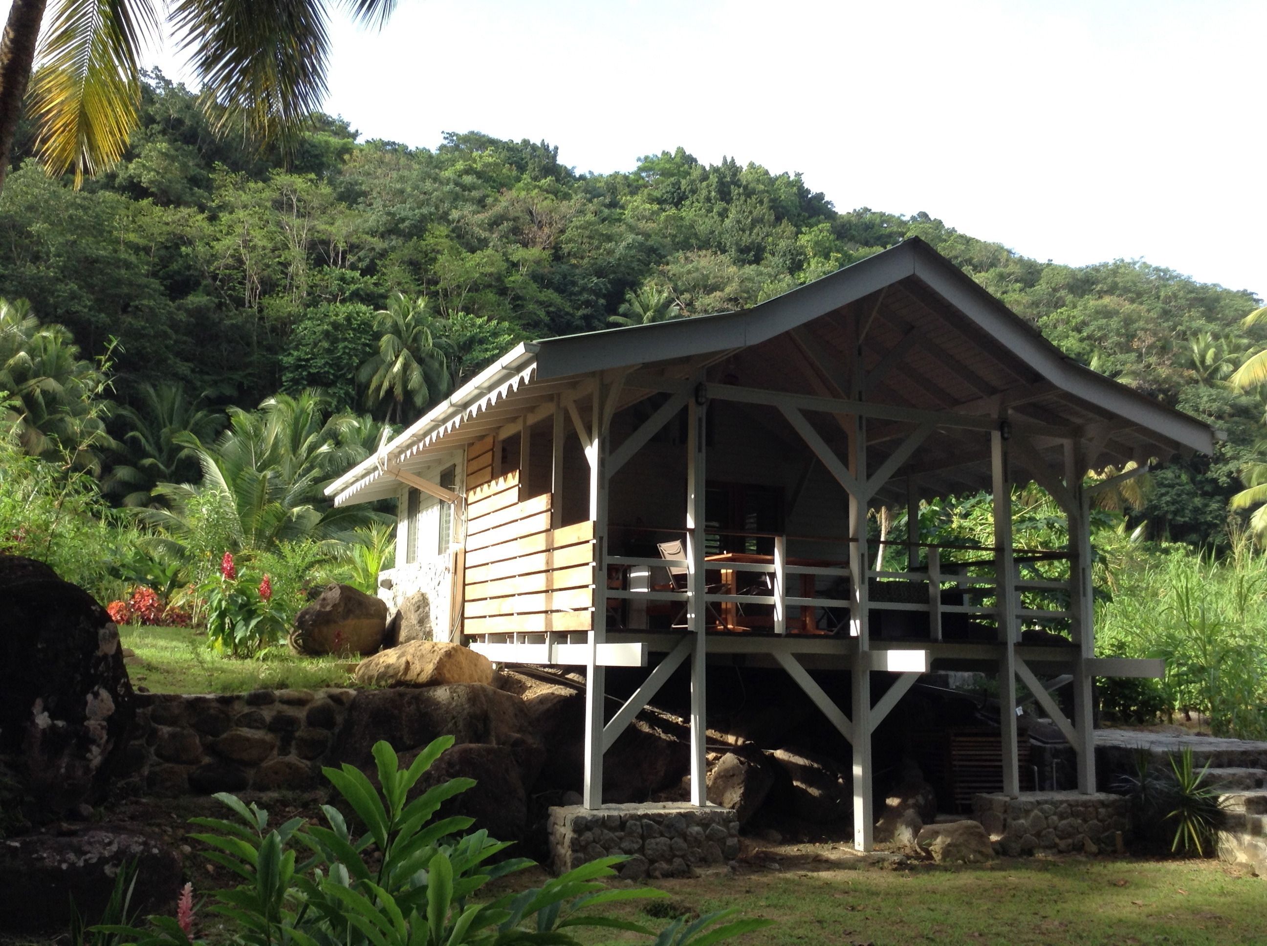 Guava-Cherry Exclusive Cottage | Vista al jardín