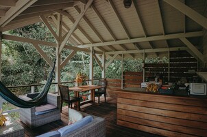 Minibar, wifi gratis y ropa de cama 