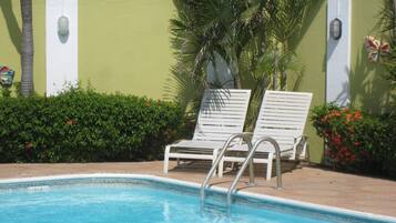 2 bedrooms, in-room safe, desk, laptop workspace