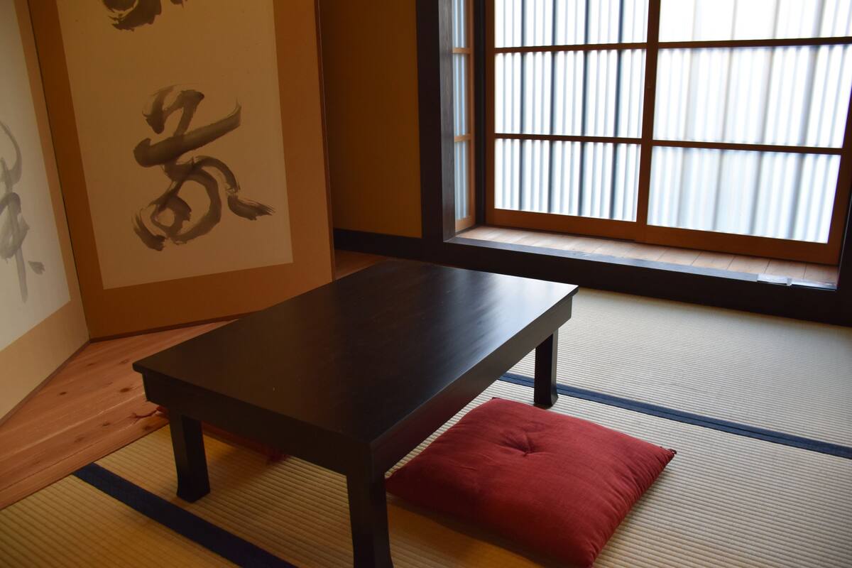 Traditional Room (1F, 2 Guests) | Free WiFi, bed sheets