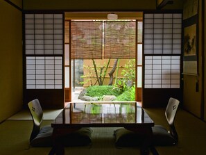 Traditional Room (1F, 3 Guests) | Free WiFi, bed sheets