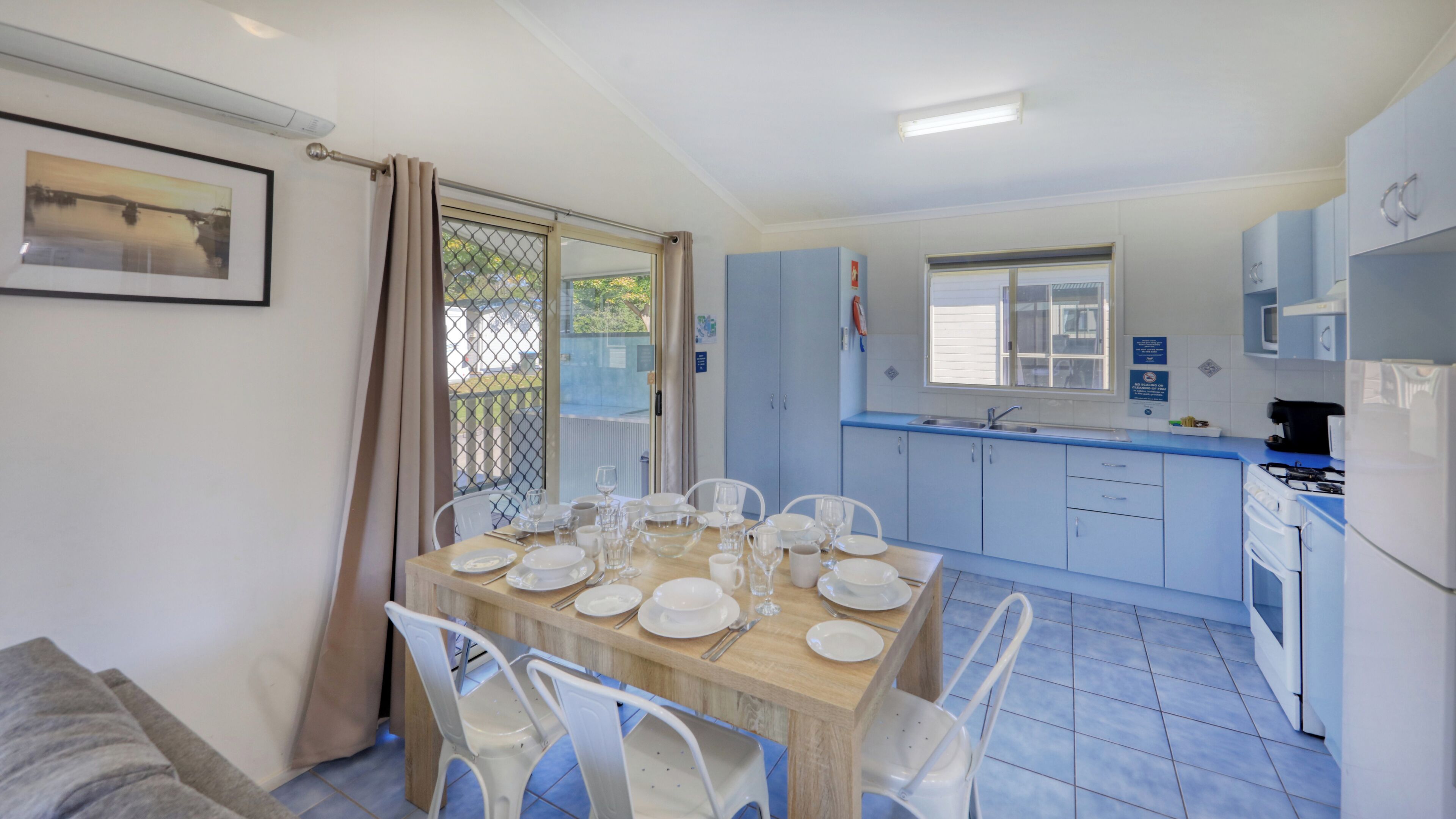 Snug Cove - 6 Berth - No Pets Allowed | Private kitchen