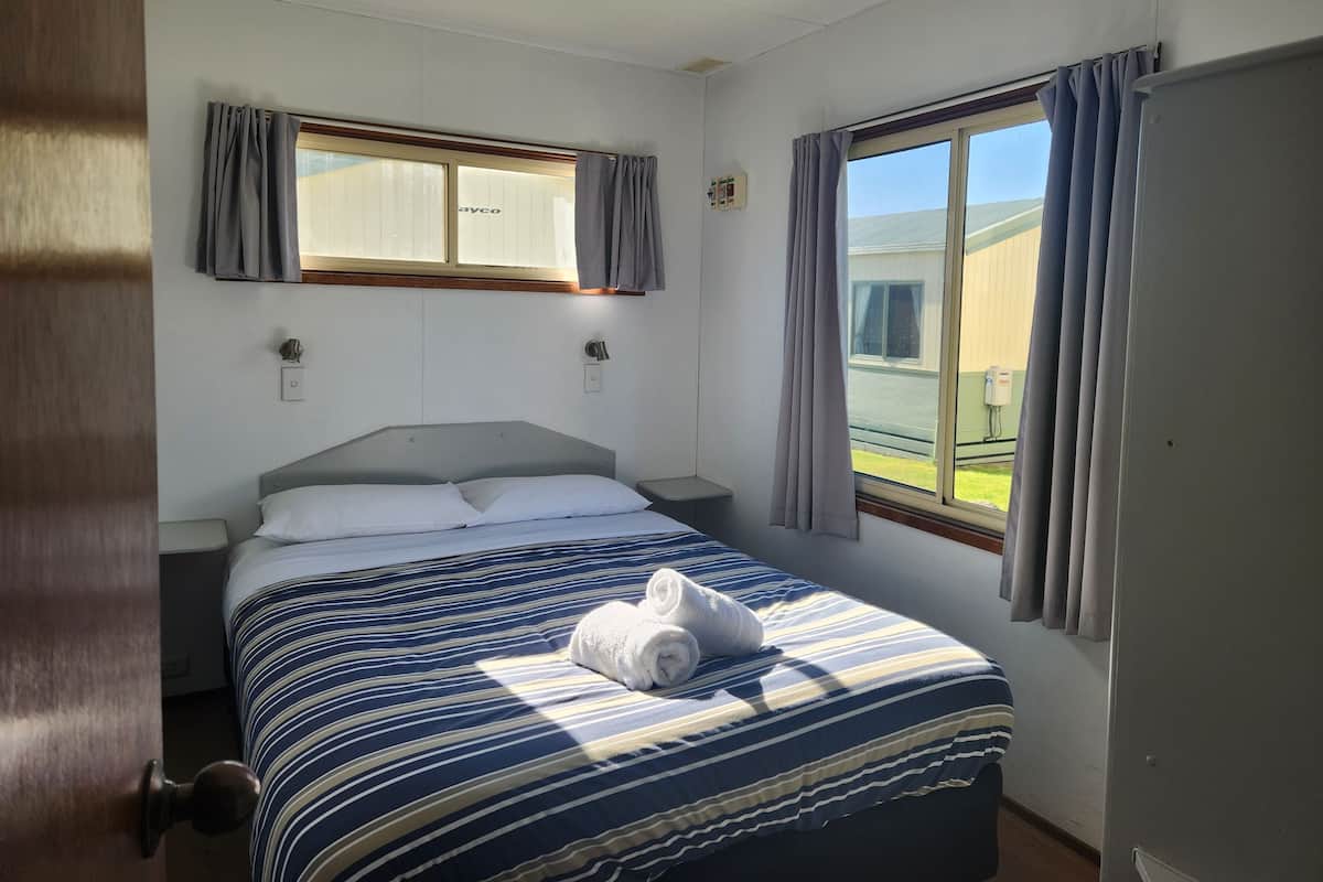 Eden Monaro Pet Friendly Villa - 6 Berth