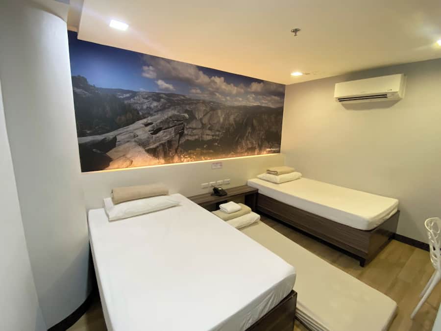 Deluxe Twin Room | Desk, free WiFi, bed sheets