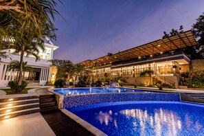 BBQ/picnic area - Luxotic Private Villa and Resort (Nusa Dua)