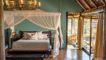 Standard Room | 1 bedroom, premium bedding, minibar, in-room safe