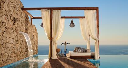 Emerald Villas & Suites