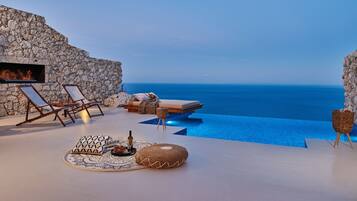 Panoramic Suite, 1 Bedroom, Private Pool, Sea View (Suite) | Egyptian cotton sheets, premium bedding, down comforters, in-room safe