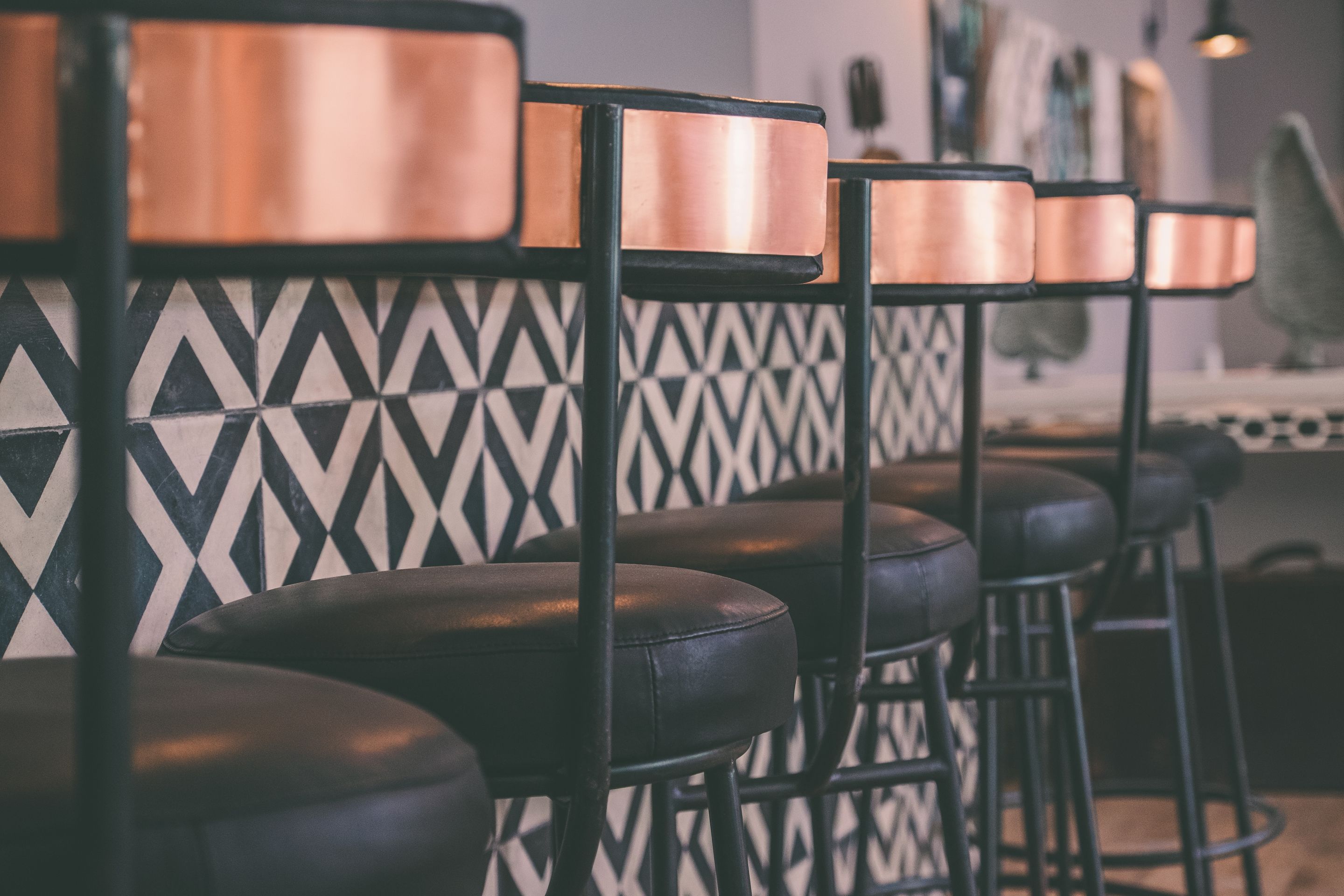 2 bars/lounges, poolside bar