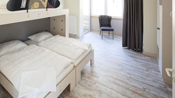 Hypo-allergenic bedding, soundproofing, free WiFi, bed sheets