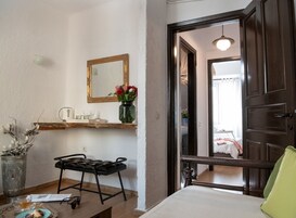 Junior Room | Living room