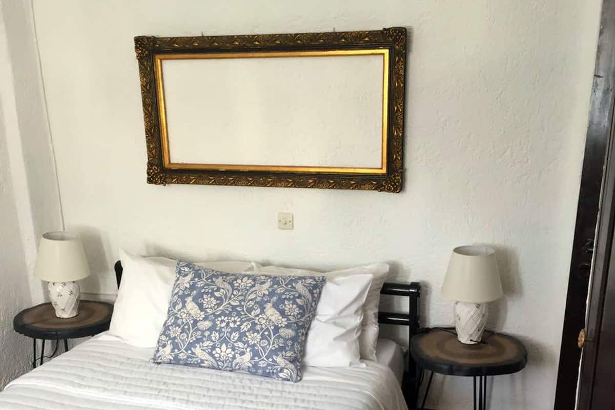Maltese Suite with Sea View | Una cassaforte in camera, insonorizzazione, ferro/asse da stiro