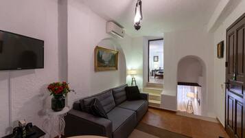 Familien-Suite | Zimmersafe, schallisolierte Zimmer, Bügeleisen/Bügelbrett