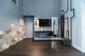 Deluxe-Suite, Annex | Minibar, Zimmersafe, Schreibtisch, schallisolierte Zimmer