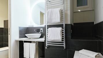 Double Room | Bathroom | Shower, rainfall showerhead, hair dryer, bathrobes