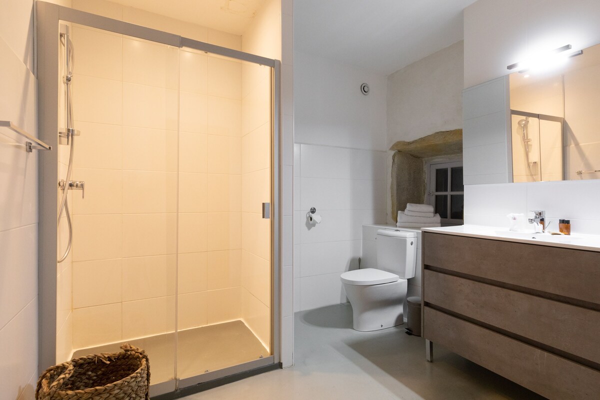 Bathroom | Shower, free toiletries, hair dryer, towels