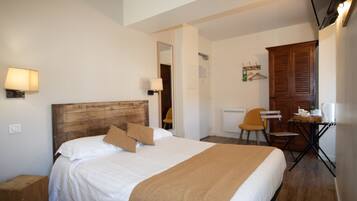 1 habitación, decoración personalizada y muebles diferentes