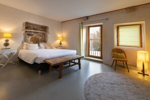 Superior Double Room | Individually decorated, individually furnished, soundproofing - Hôtel-Résidence Alaia (Ascain)
