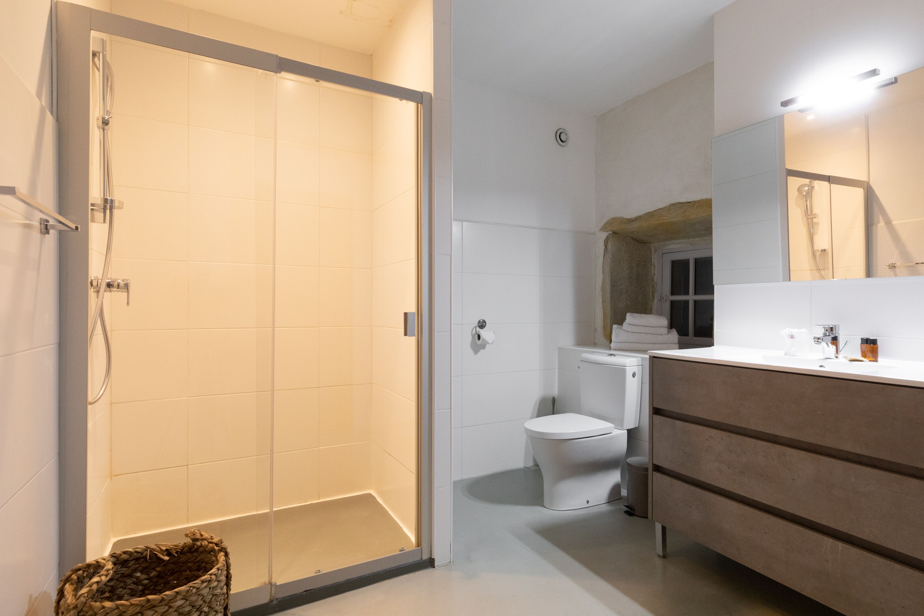 superior double room | bathroom | shower, free toiletries, hair dryer, towels