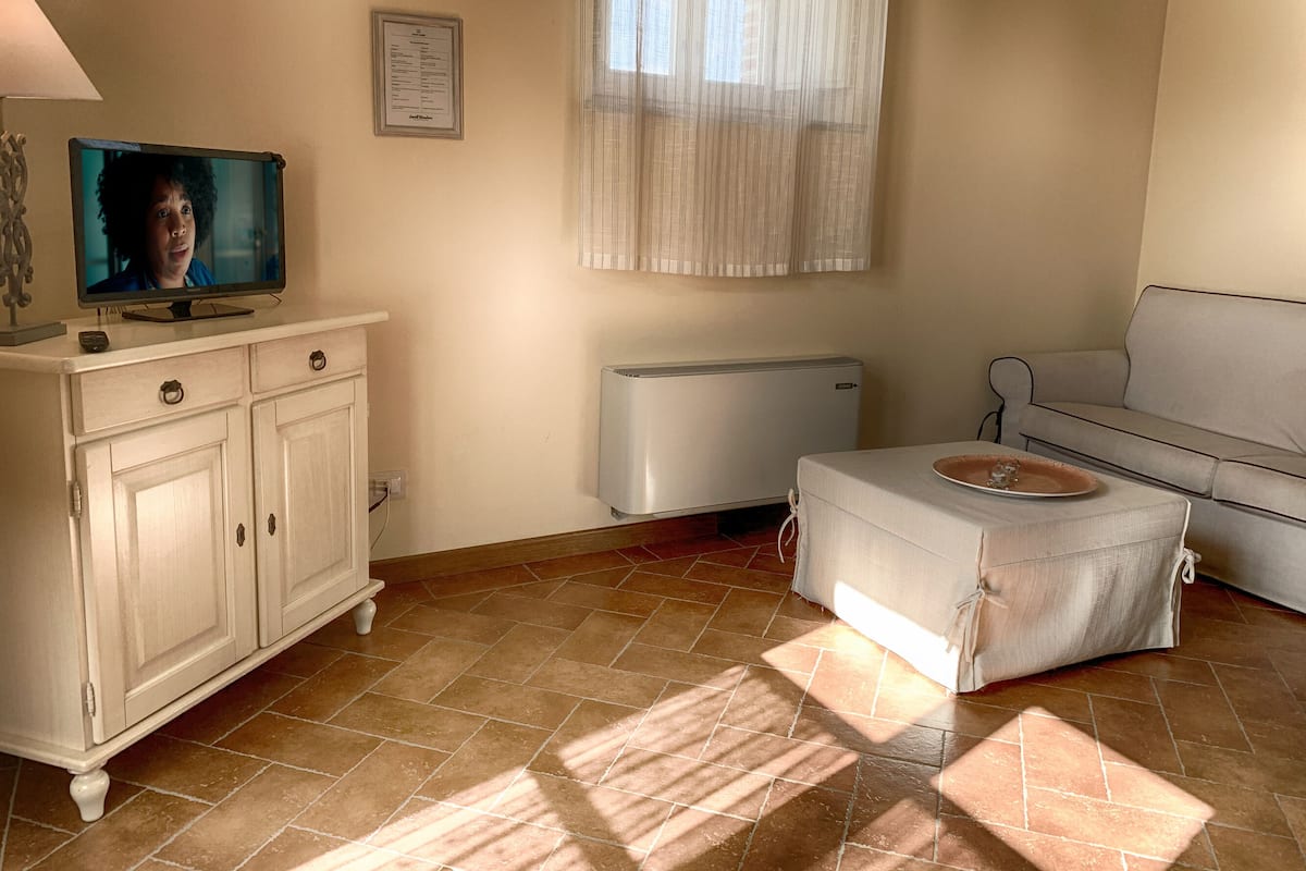 In-room safe, desk, soundproofing, free WiFi