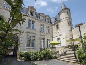 Courtyard - Yndo Hotel (Bordeaux)
