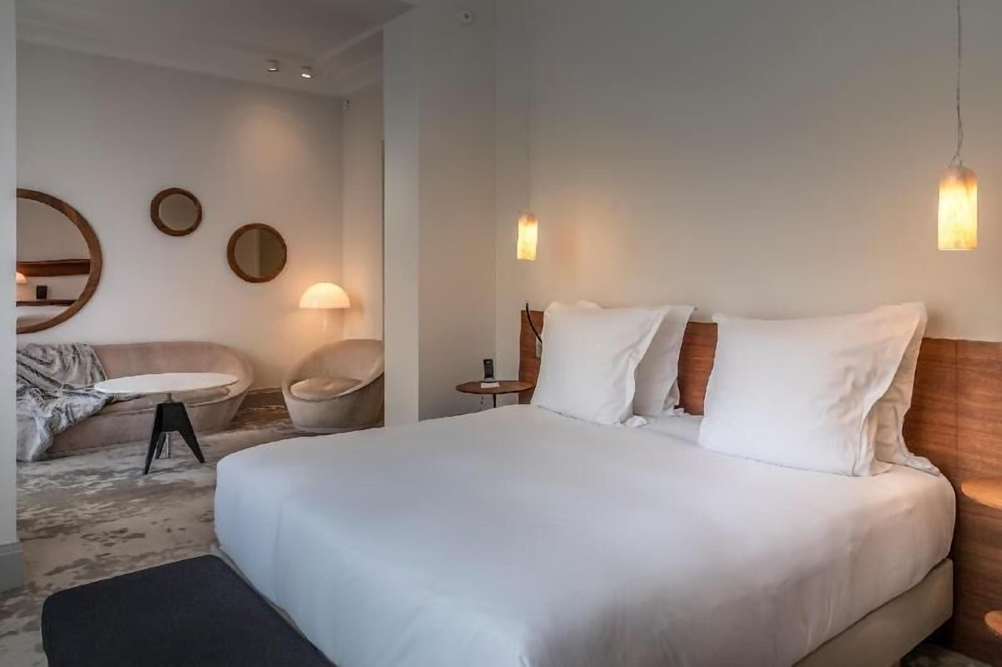 Premium bedding, minibar, in-room safe, blackout drapes