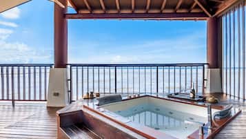 Water Villa | セーフティボックス (室内)、デスク、ノートパソコン用作業スペース、防音設備