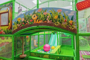 Children’s play area – indoor