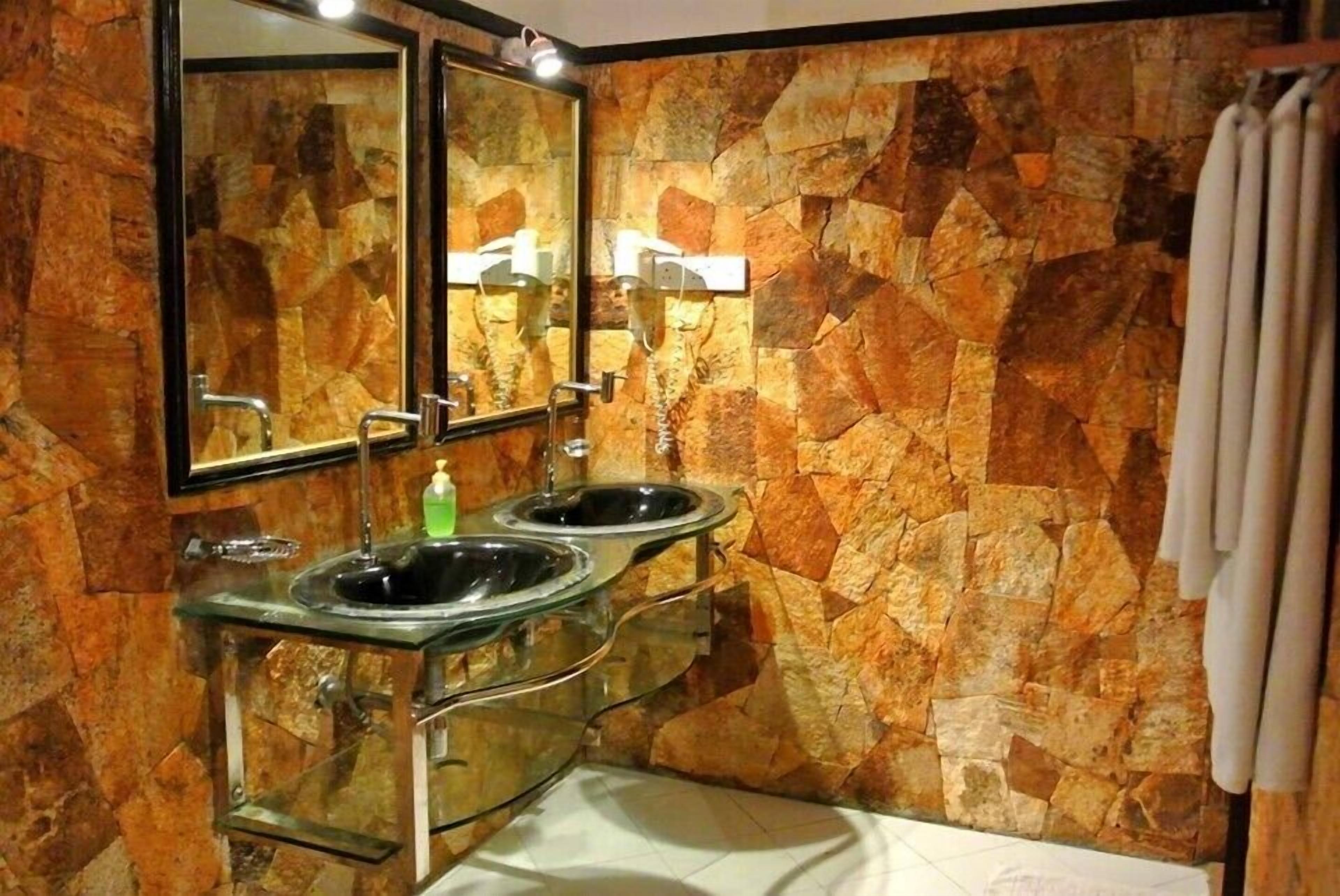 super deluxe cabana | bathroom sink