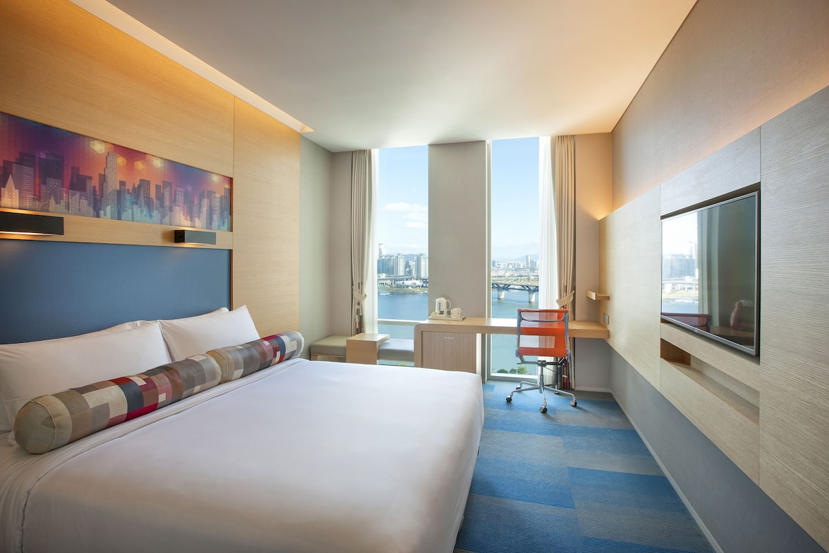 In-room safe, desk, free cribs/infant beds, free WiFi