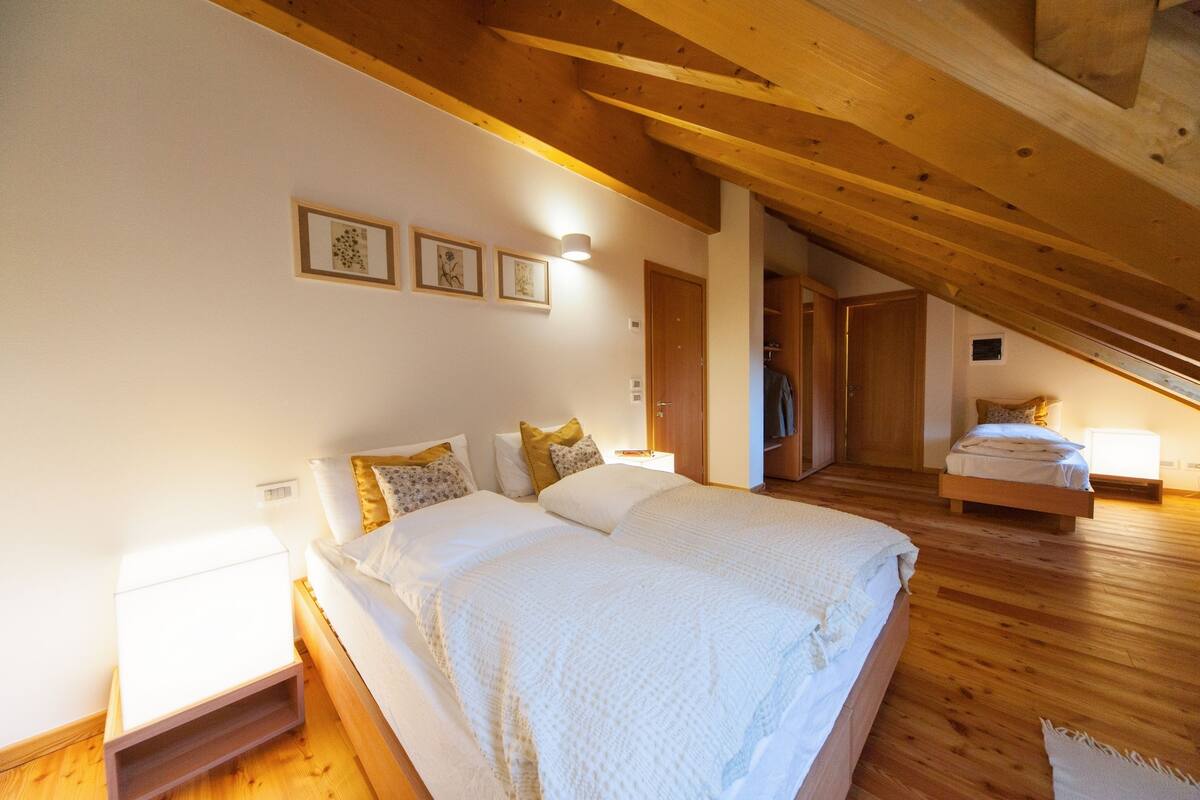 In-room safe, desk, cots/infant beds, free WiFi