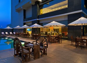 Outdoor pool - Red Fox by Lemon Tree Hotels, Bhiwadi (Tijara)