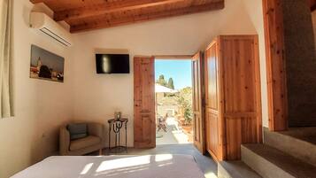 Öryggishólf í herbergi, skrifborð, hljóðeinangrun, straujárn/strauborð